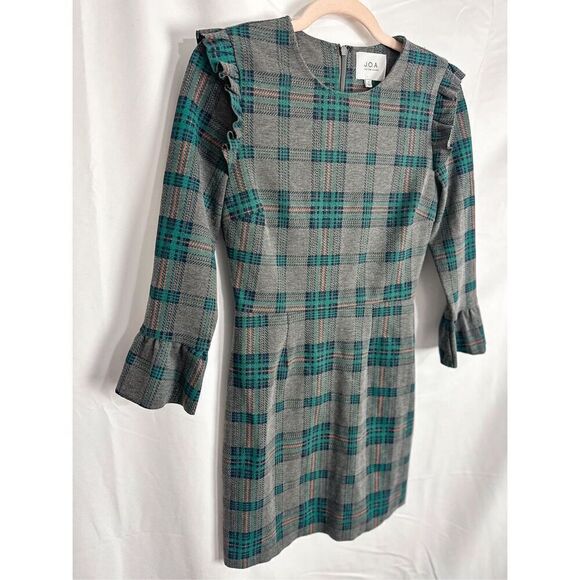 JOA Plaid Dress - Picture 2 of 14